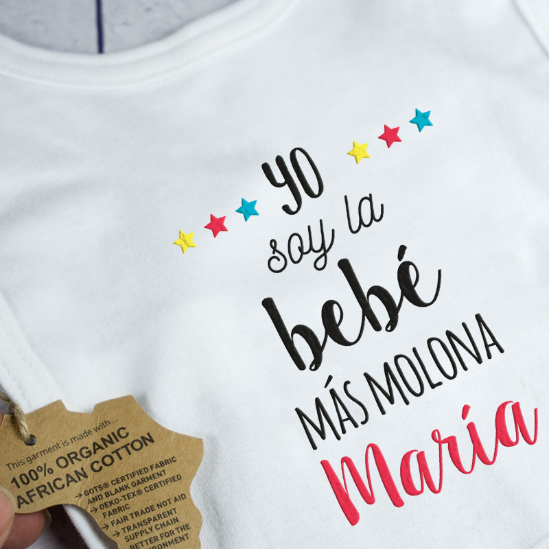 Regalos personalizados: Regalos con nombre: Babero BIO bordado 'el más molón'