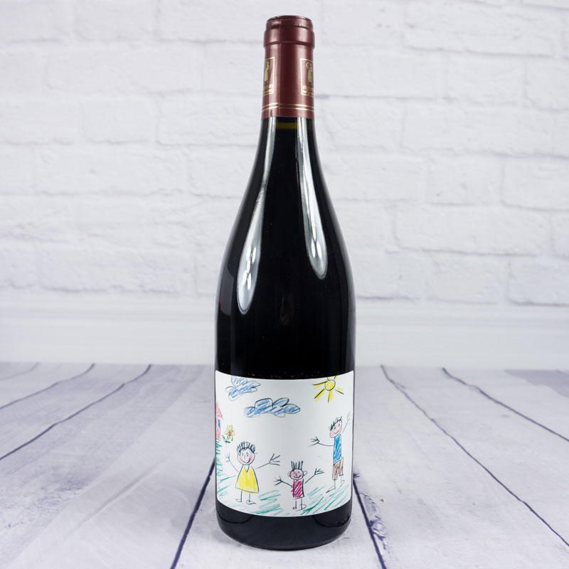 Regalos personalizados: Bebidas personalizadas: Botella de vino con el dibujo de tu hijo