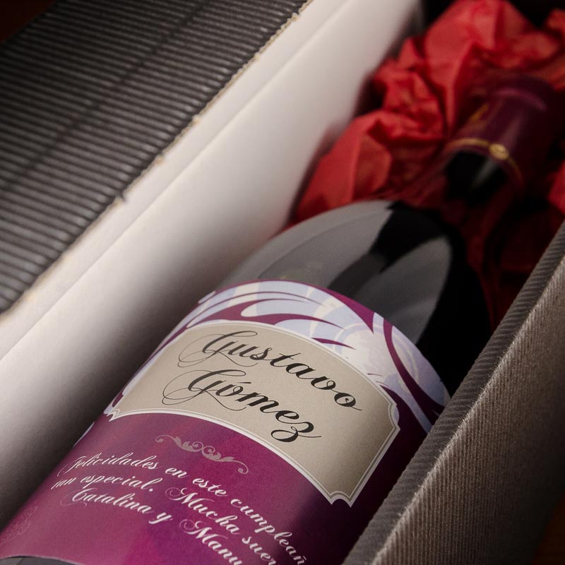 Regalos personalizados: Bebidas personalizadas: Botella de vino con etiqueta personalizada