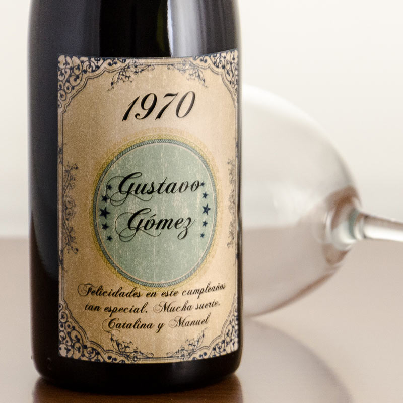 Regalos personalizados: Bebidas personalizadas: Botella de vino cumpleaños vintage