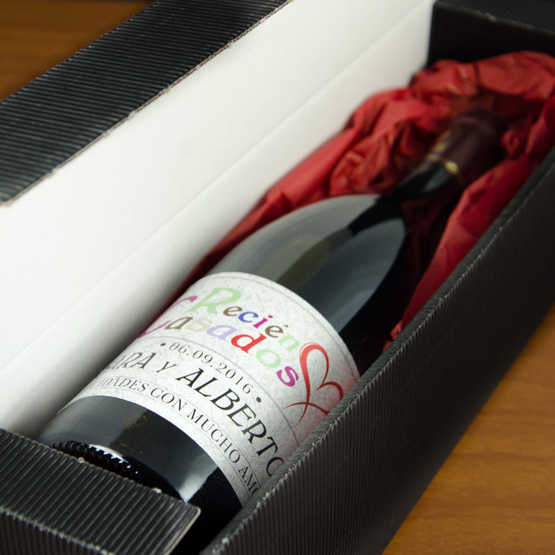 Regalos personalizados: Bebidas personalizadas: Botella de vino especial boda