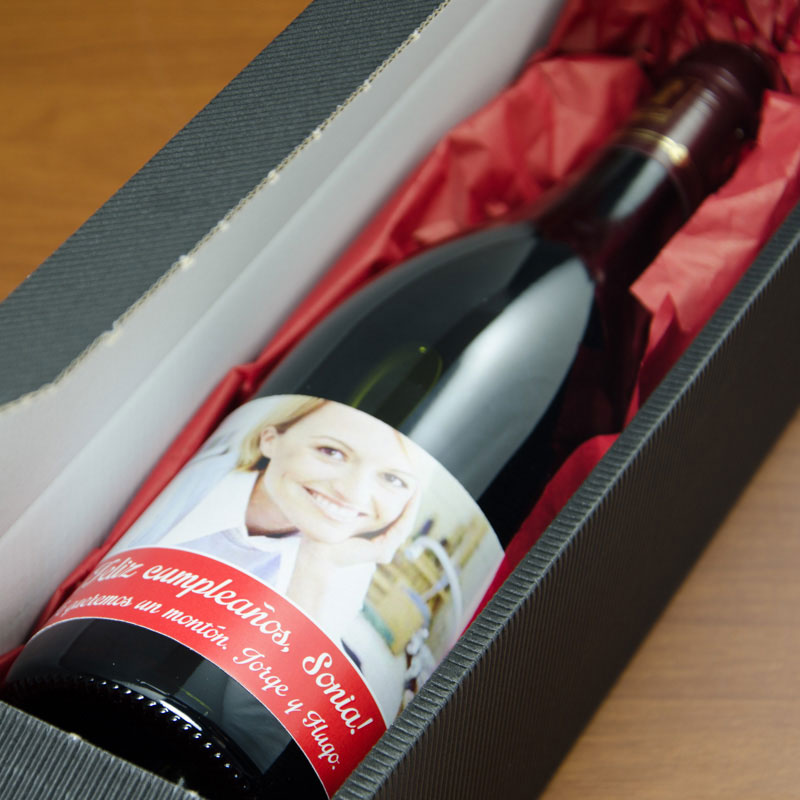 Regalos personalizados: Bebidas personalizadas: Botella de vino para cumpleaños con foto