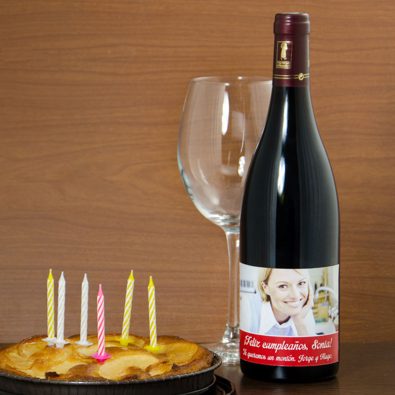 Regalos personalizados: Bebidas personalizadas: Botella de vino para cumpleaños con foto