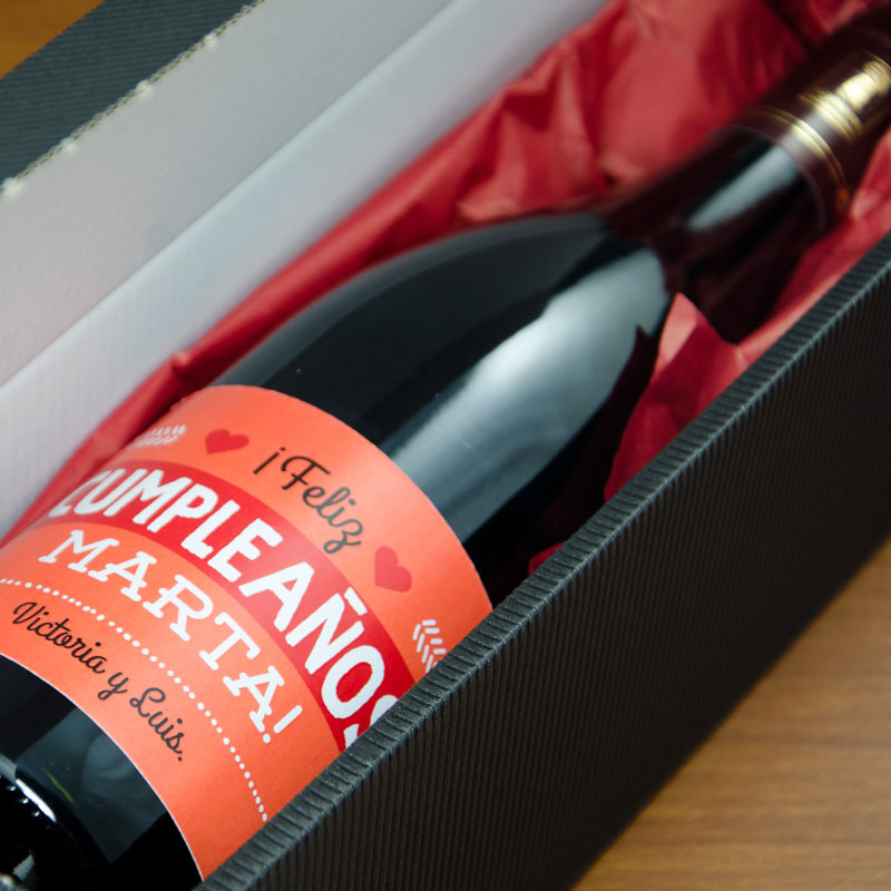 Regalos personalizados: Bebidas personalizadas: Botella de vino para cumpleaños con nombre