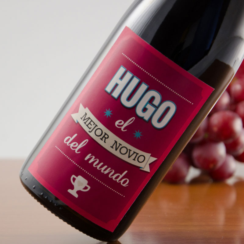 Regalos personalizados: Bebidas personalizadas: Botella de vino para el mejor novio