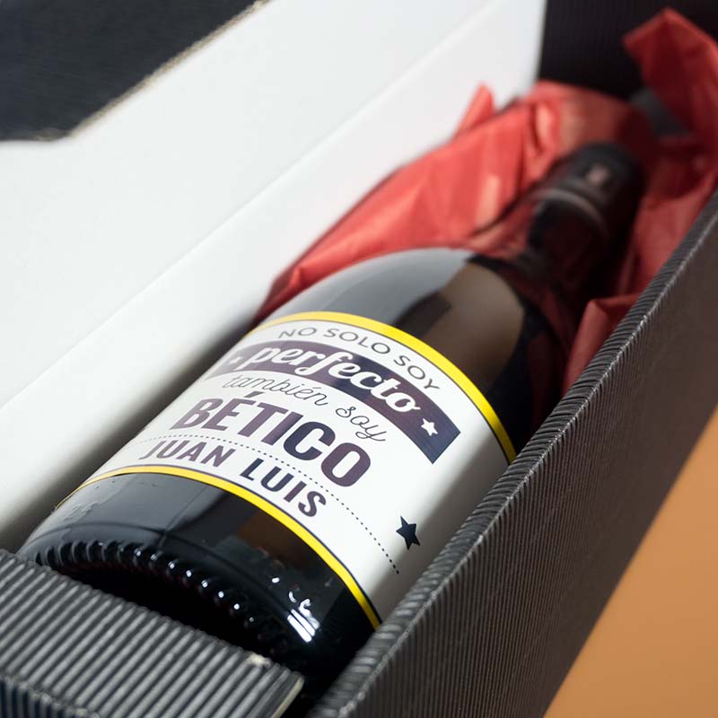 Regalos personalizados: Bebidas personalizadas: Botella de vino personalizada 'No solo soy perfecto'