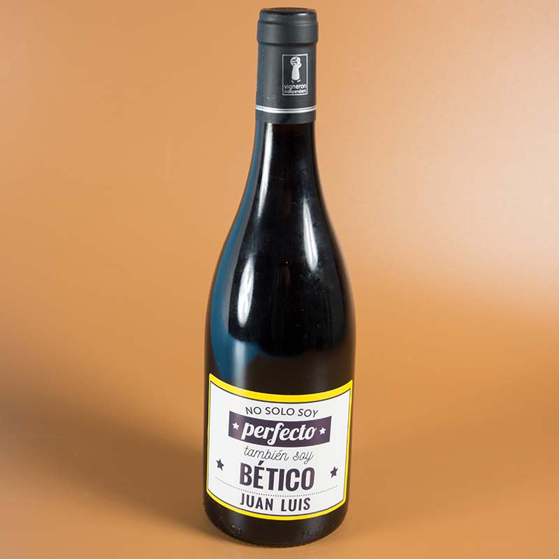 Regalos personalizados: Bebidas personalizadas: Botella de vino personalizada 'No solo soy perfecto'
