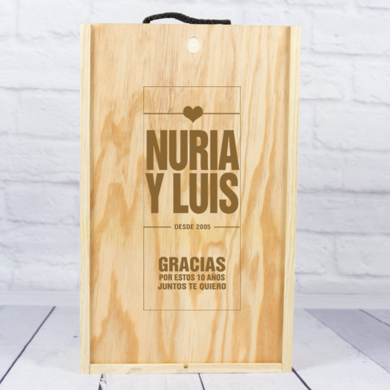 Regalos personalizados: Regalos con nombre: Caja botella de vino para aniversarios