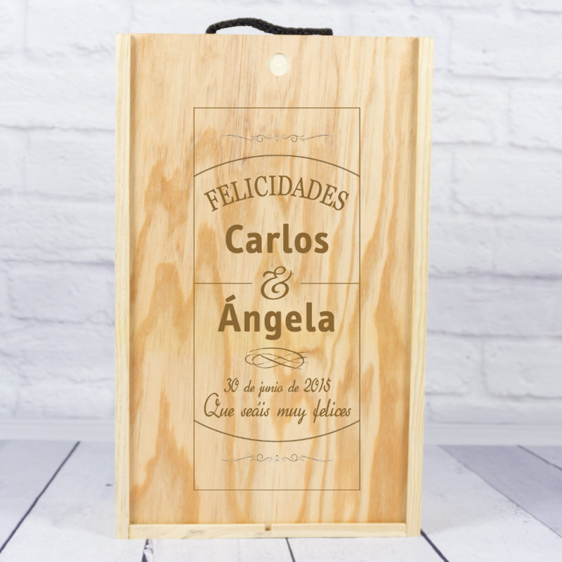 Regalos personalizados: Regalos con nombre: Caja botella de vino para pareja