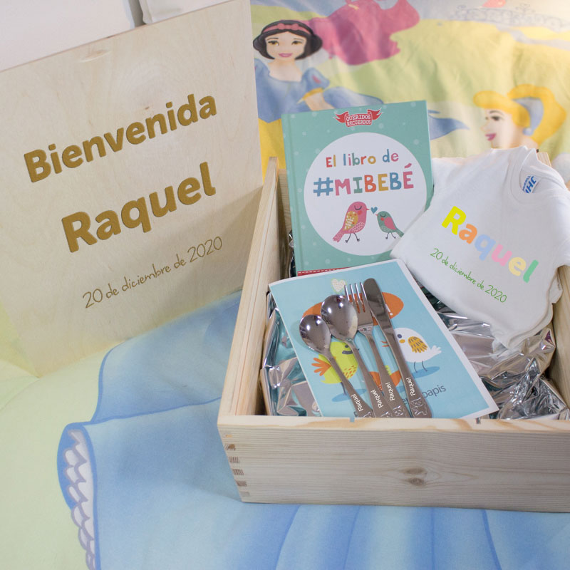 Regalos personalizados: Regalos con nombre: Canastilla para bebé personalizada