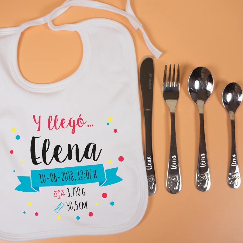 Regalos personalizados: Regalos con nombre: Canastilla para bebé personalizada 'Y llegó...'