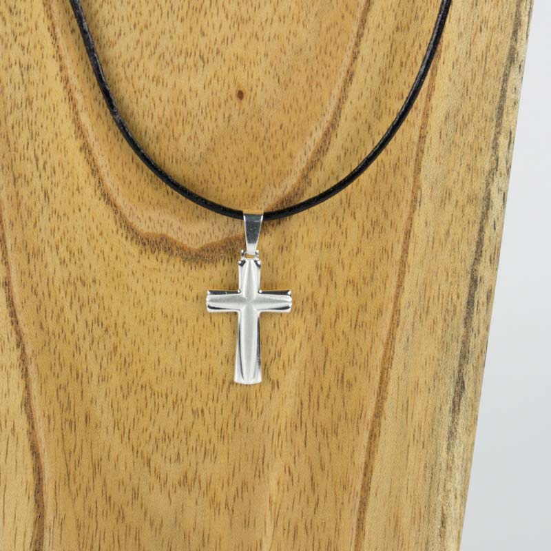 Regalos personalizados: Joyas personalizadas: Colgante cruz de plata personalizada