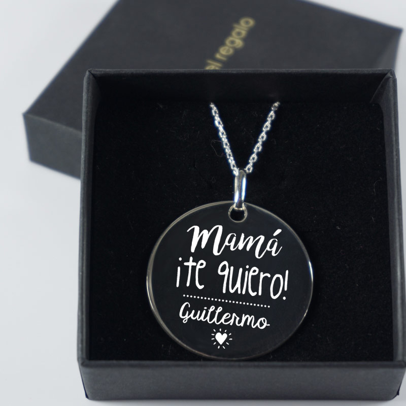 Regalos personalizados: Joyas personalizadas: Colgante de plata grabado Mamá ¡Te quiero!