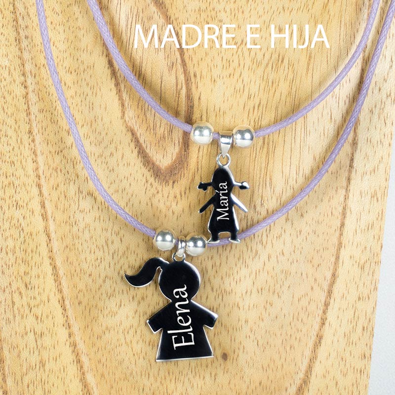 Regalos personalizados: Joyas personalizadas: Colgante de plata querubin mamá e hija grabado