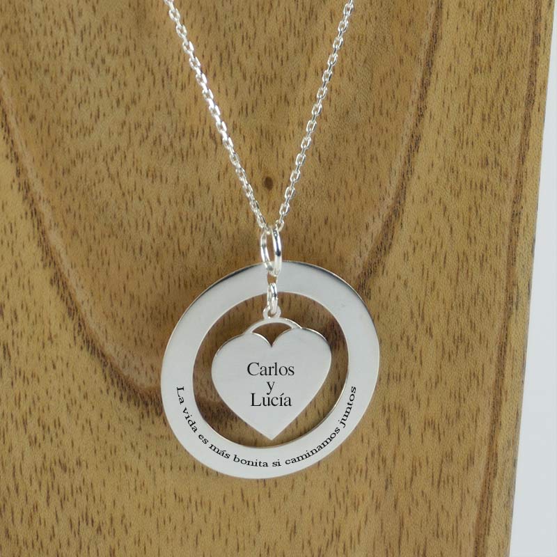 Regalos personalizados: Joyas personalizadas: Colgante disco y corazón de plata personalizado