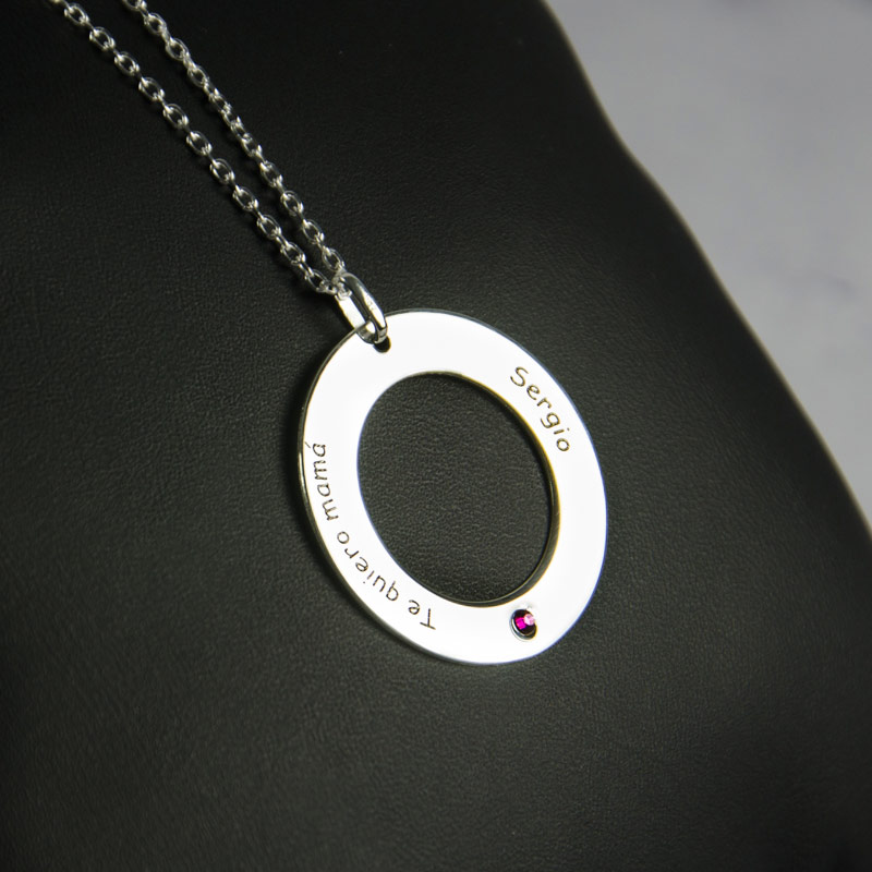 Regalos personalizados: Joyas personalizadas: Colgante ficha de plata con Swarovski