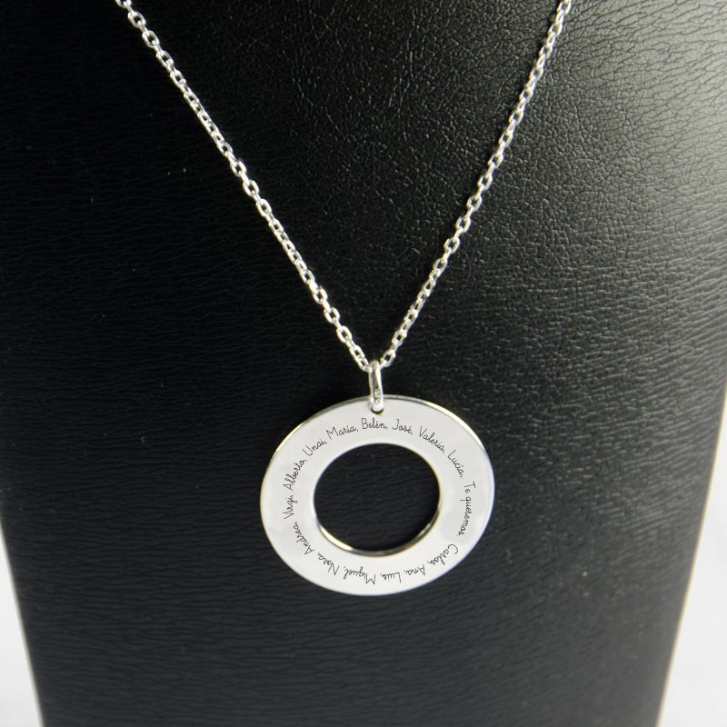 Regalos personalizados: Joyas personalizadas: Colgante ficha de plata grabada para profe