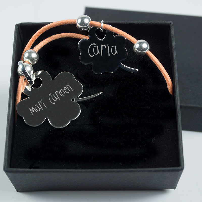 Regalos personalizados: Joyas personalizadas: Colgante trébol madre e hija personalizado