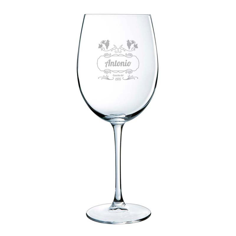 Regalos personalizados: Cristaler&iacute;a personalizada: Copa de vino con nombre grabado