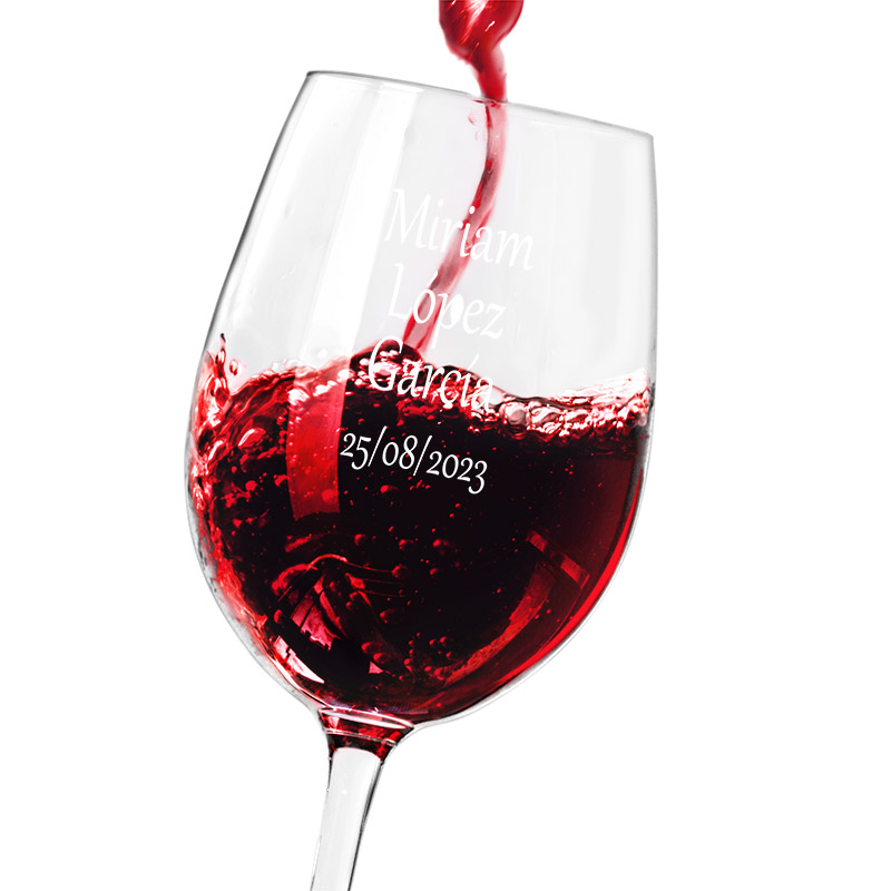 Regalos personalizados: Cristalería personalizada: Copa de vino grabada