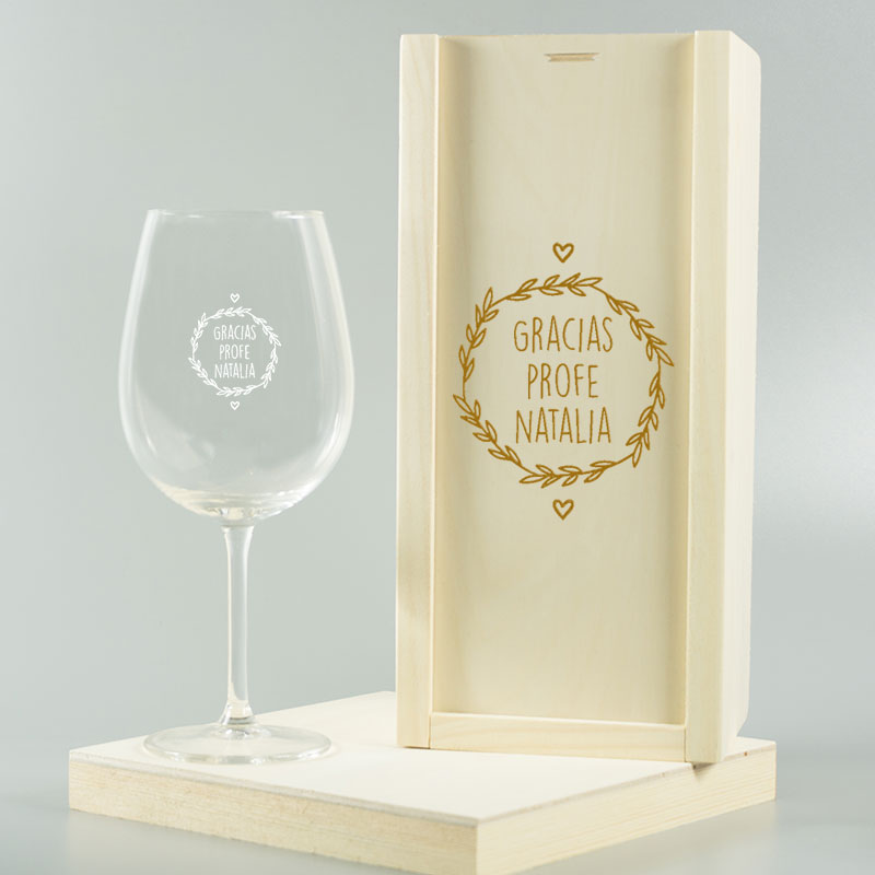 Regalos personalizados: Cristaler&iacute;a personalizada: Copa de vino grabada 'Gracias Profe'