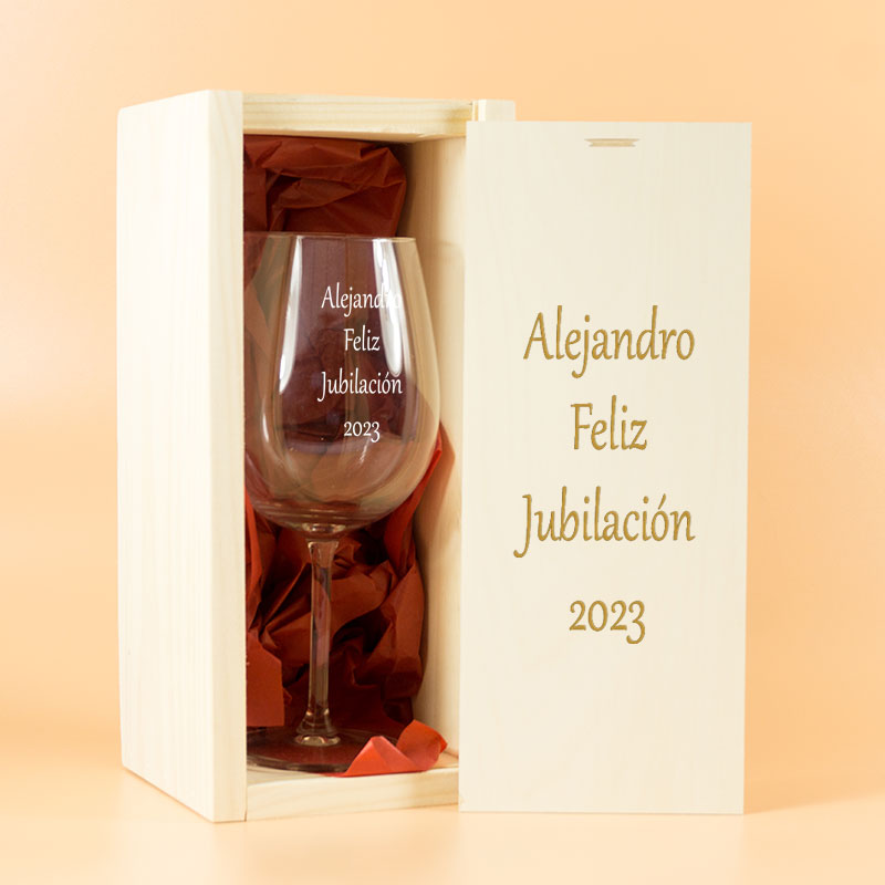 Regalos personalizados: Bebidas personalizadas: Copa de vino grabada para jubilación