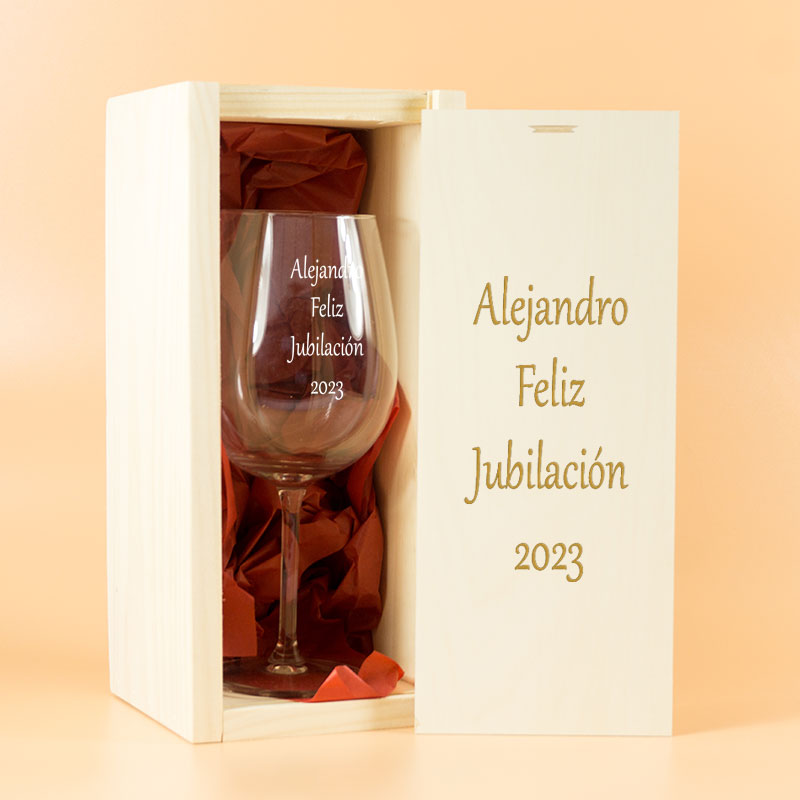 Regalos personalizados: Cristalería personalizada: Copa de vino grabada para jubilación