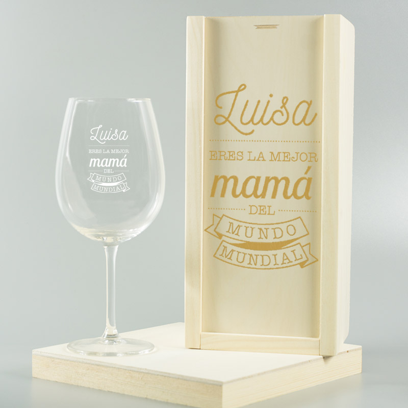 Regalos personalizados: Cristalería personalizada: Copa de vino grabada para madre