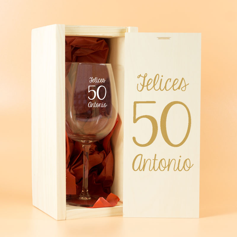 Regalos personalizados: Cristalería personalizada: Copa de vino para cumpleaños grabada