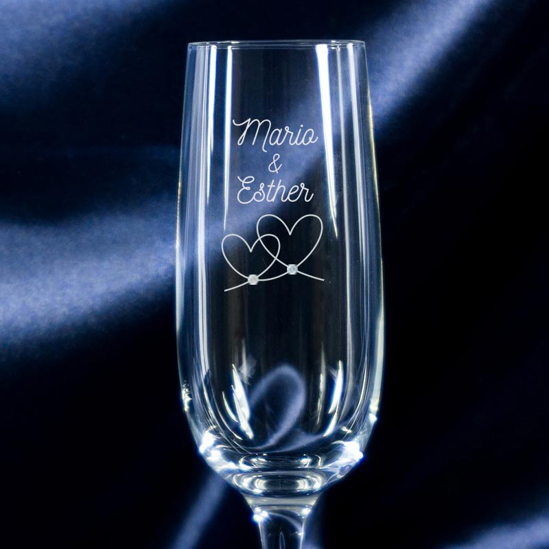 Regalos personalizados: Bebidas personalizadas: Copas de cava con Swarovski grabadas para pareja