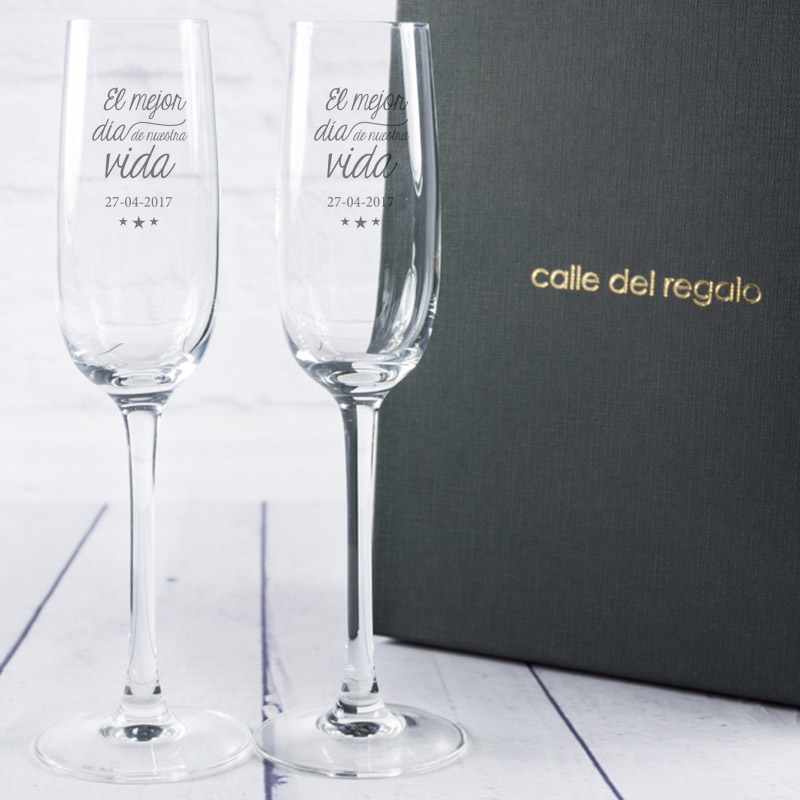 Regalos personalizados: Cristalería personalizada: Copas de cava grabadas para Boda