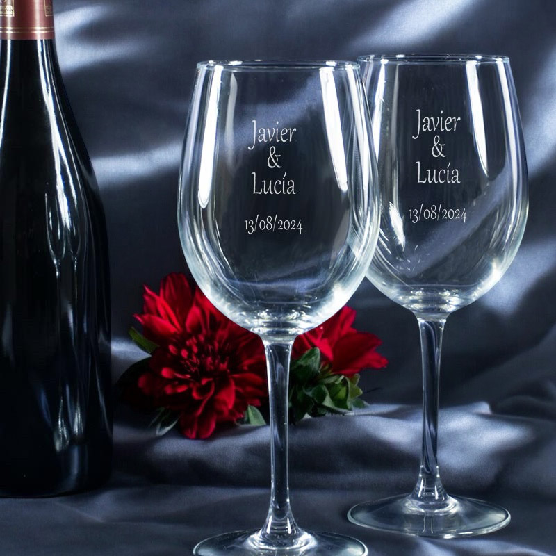 Regalos personalizados: Cristalería personalizada: Copas de vino grabadas