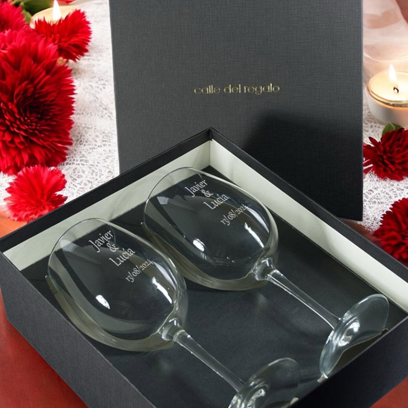 Regalos personalizados: Cristalería personalizada: Copas de vino grabadas