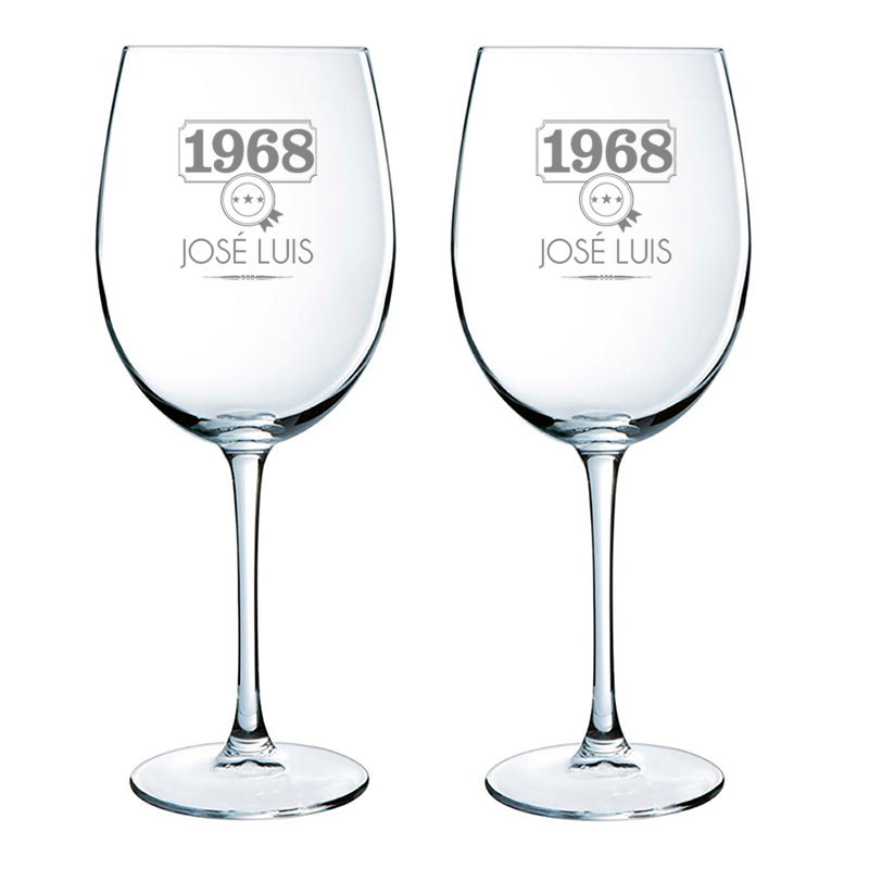 Regalos personalizados: Cristalería personalizada: Copas de vino grabadas año de nacimiento