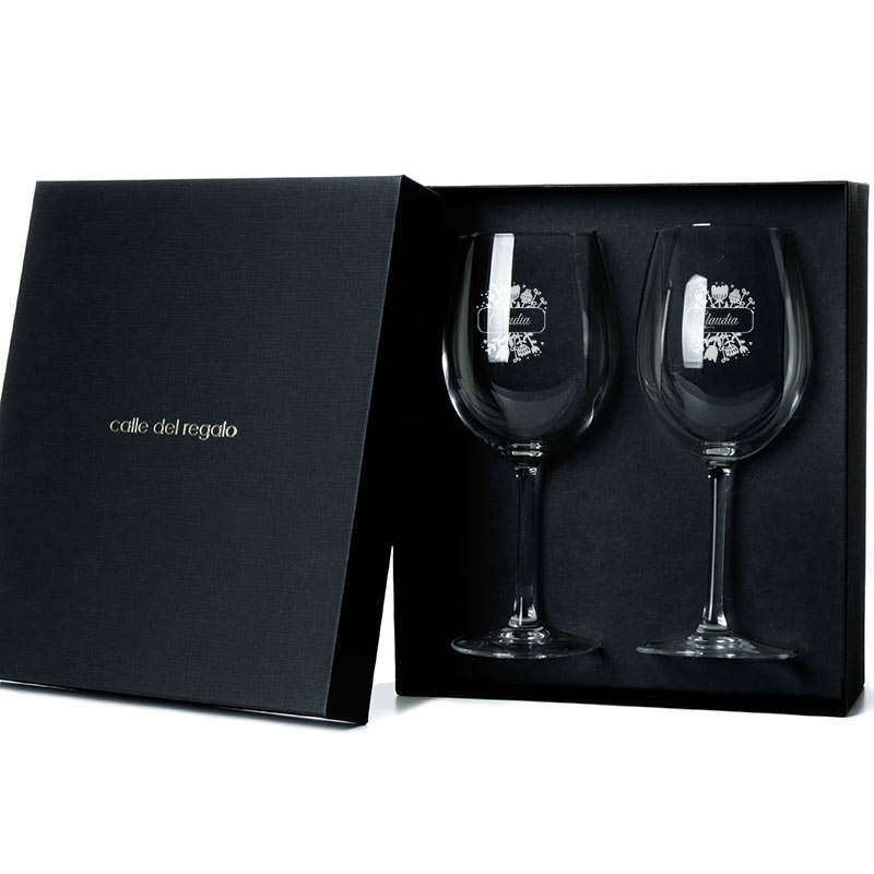 Regalos personalizados: Cristalería personalizada: Copas de vino grabadas flores