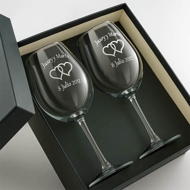 Regalos personalizados: Cristalería personalizada: Copas de vino para parejas