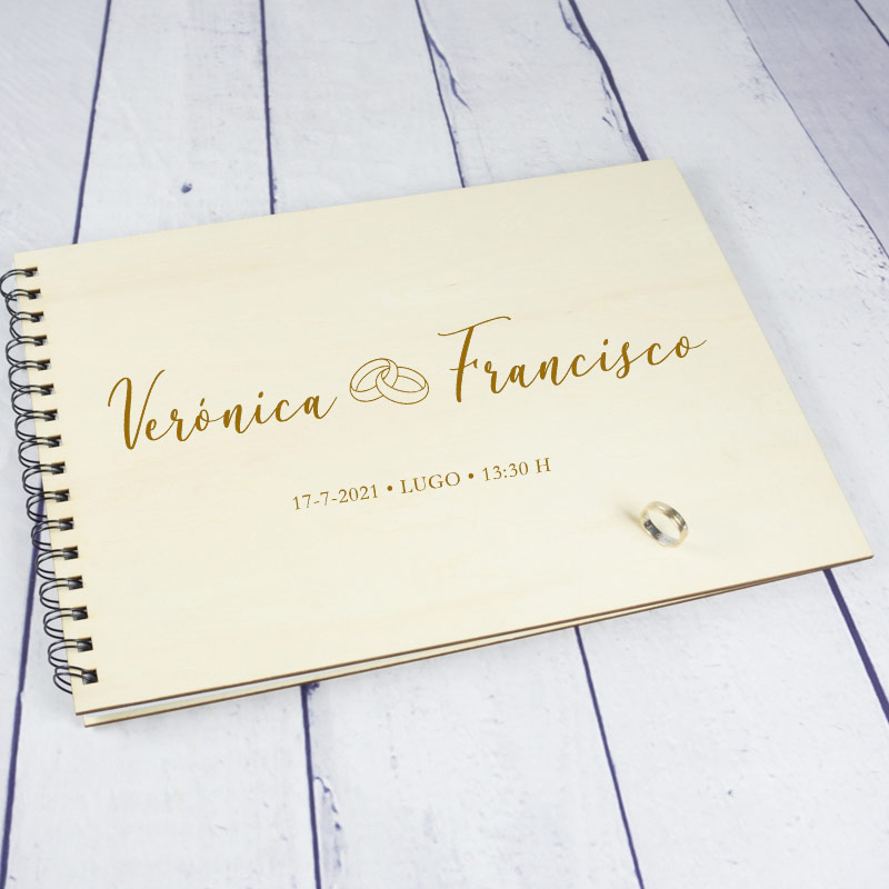 Regalos personalizados: Cuadernos: Cuaderno de firmas en madera para bodas