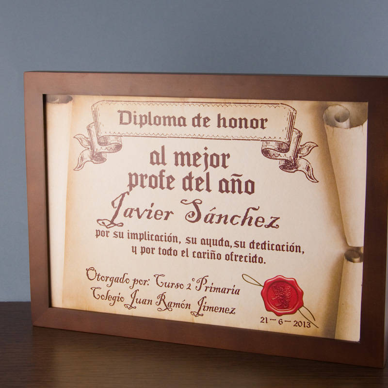 Regalos personalizados: Dise&ntilde;o y decoraci&oacute;n: Diploma pergamino al mejor profesor