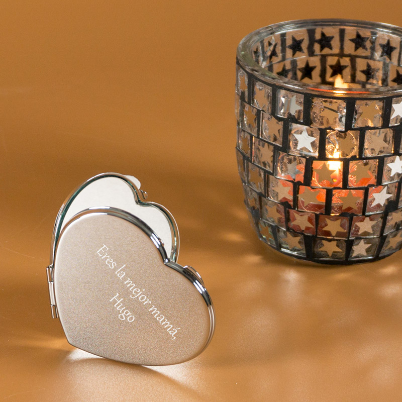 Regalos personalizados: Regalos con nombre: Espejo corazón para el bolso grabado