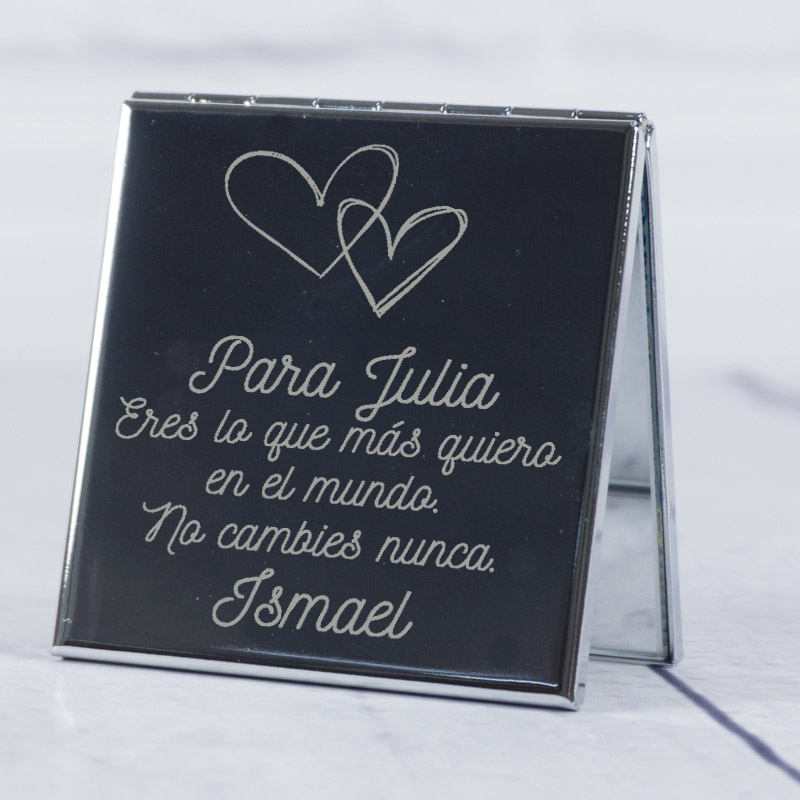 Regalos personalizados: Regalos con nombre: Espejo grabado corazones