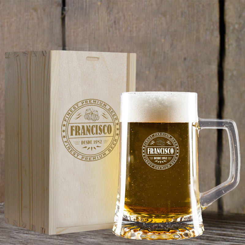 Regalos personalizados: Cristalería personalizada: Jarra de cerveza con sello grabado