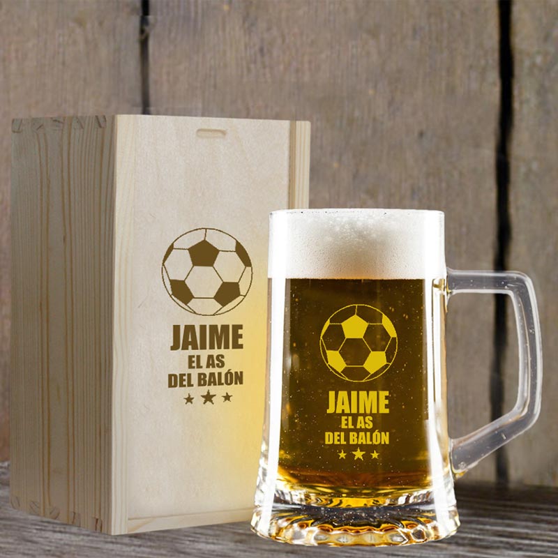 Regalos personalizados: Cristalería personalizada: Jarra de cerveza "El as del balón" con estuche