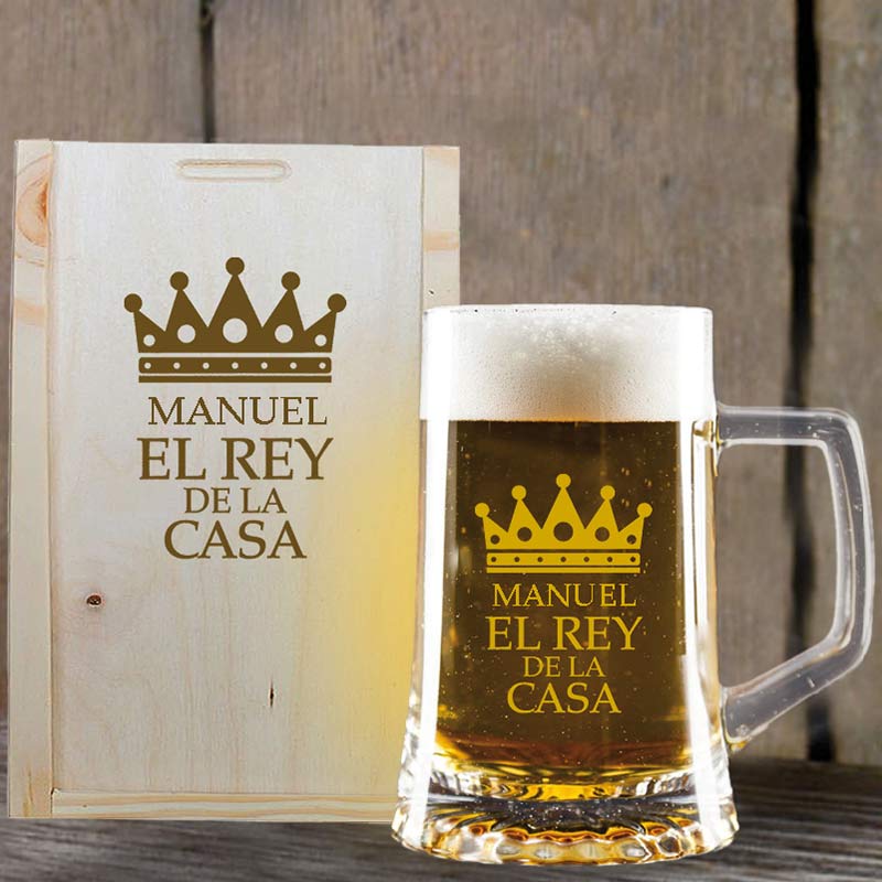 Regalos personalizados: Cristalería personalizada: Jarra de cerveza "El rey de la casa" con estuche