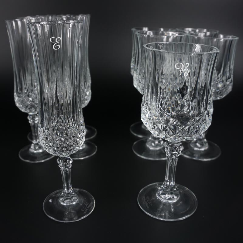 Regalos personalizados: Cristaler&iacute;a personalizada: Juego de copas talladas grabadas con inicial