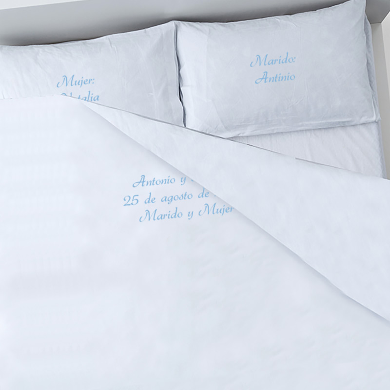 Regalos personalizados: Regalos con nombre: Juego de sábanas bordadas con nombres