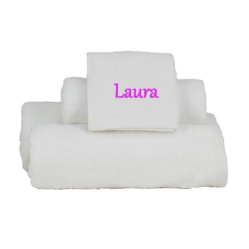 Regalos personalizados: Regalos bordados: Juego de toallas con nombres bordados