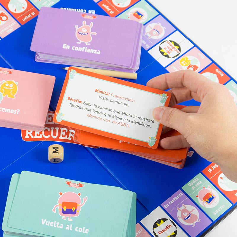 Regalos personalizados: Rebajas: Juego Queridos Recuerdos para familias