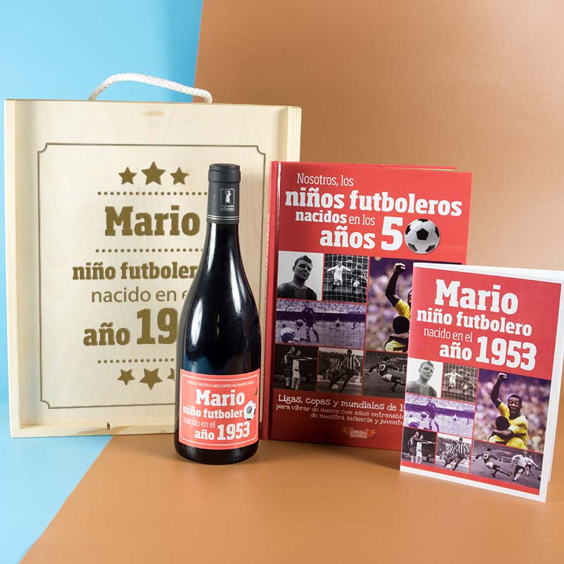 Regalos personalizados: Libros personalizados: Kit futbolero con libro y botella de vino personalizada
