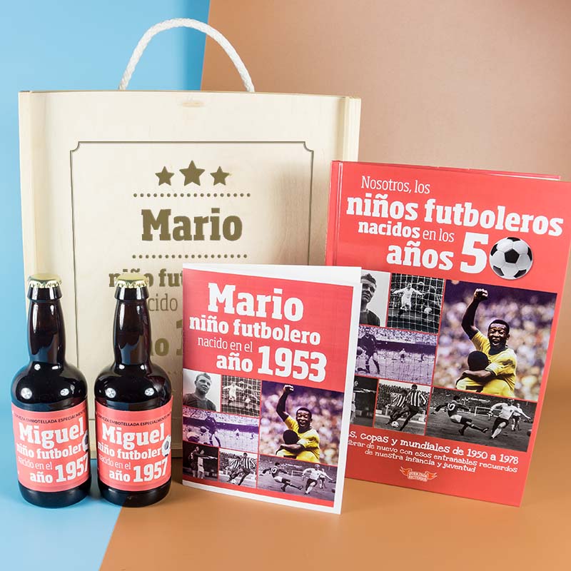 Regalos personalizados: Kits regalo: Kit futbolero con libro y cervezas personalizada
