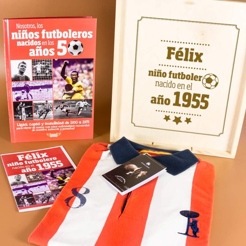 Regalos personalizados: Kits regalo: Kit futbolero para nostálgico: camiseta antigua y libro de fútbol